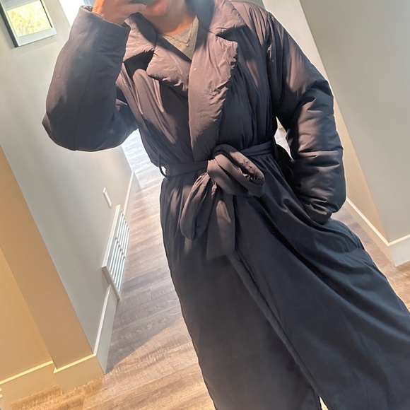 Aritzia Babaton Puffer - Picture 2 of 5